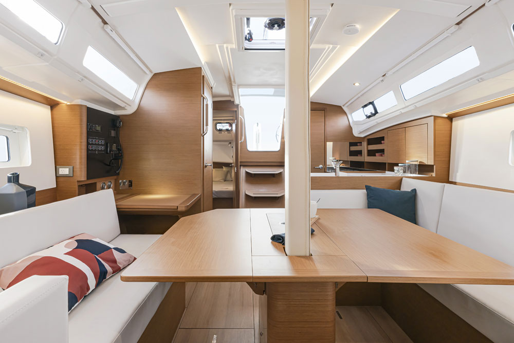 The main saloon of the Sun Odyssey 380. 
